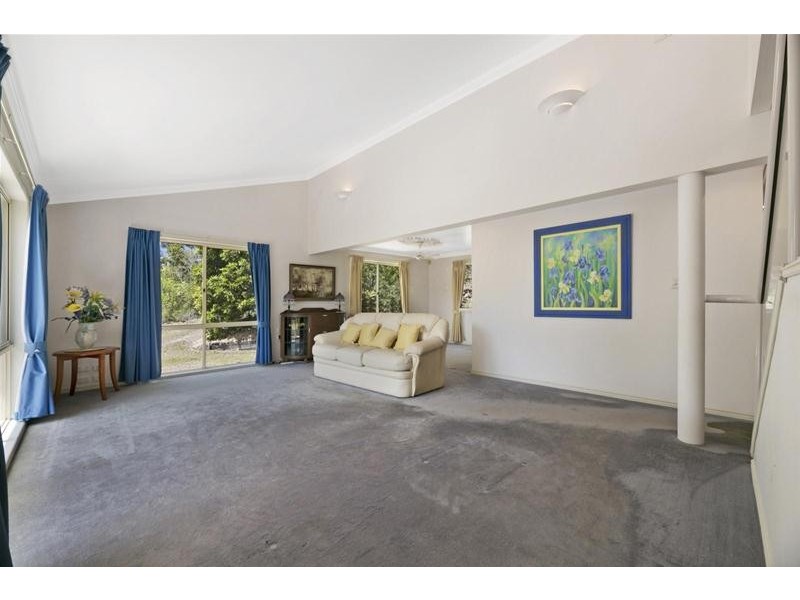 111 Clagiraba Road, Clagiraba QLD 4211