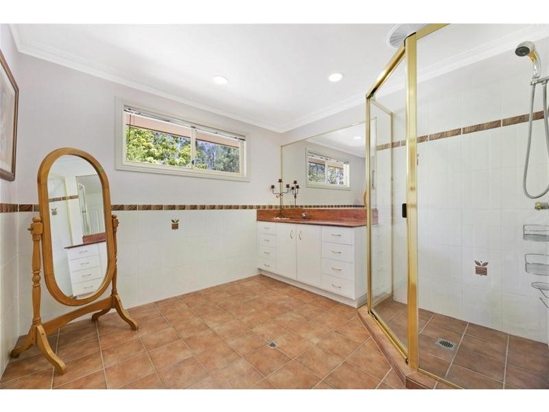 111 Clagiraba Road, Clagiraba QLD 4211