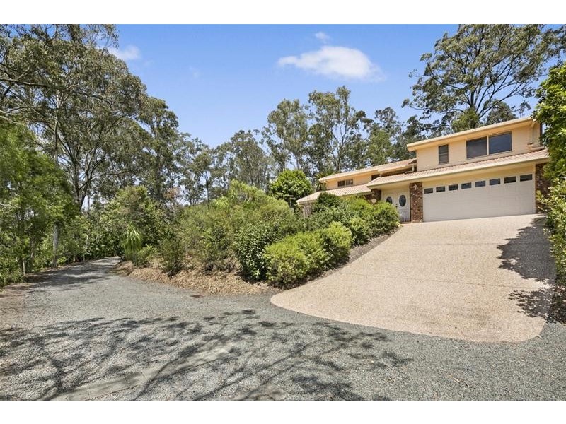 111 Clagiraba Road, Clagiraba QLD 4211