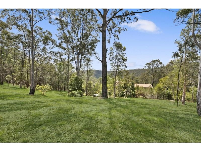 111 Clagiraba Road, Clagiraba QLD 4211