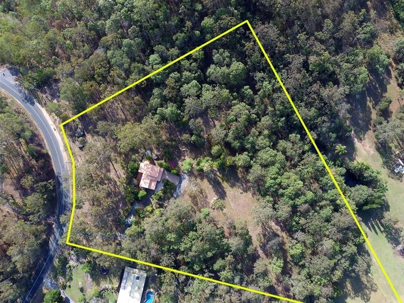 111 Clagiraba Road, Clagiraba QLD 4211