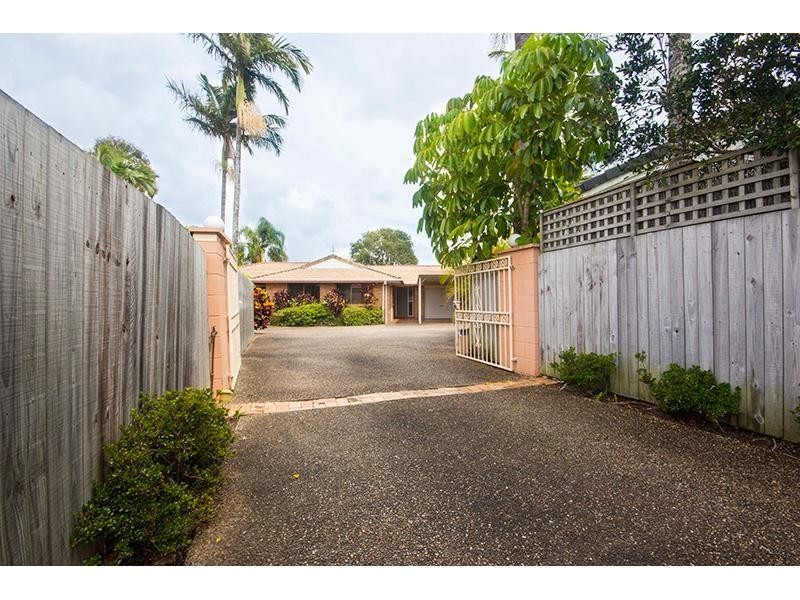 6 Rednal Court, Carrara QLD 4211