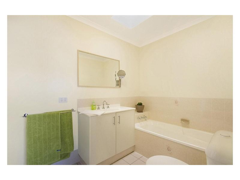 4/259 Christine Avenue, Varsity Lakes QLD 4227