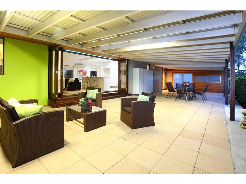 11 Kahlua Court, Highland Park QLD 4211