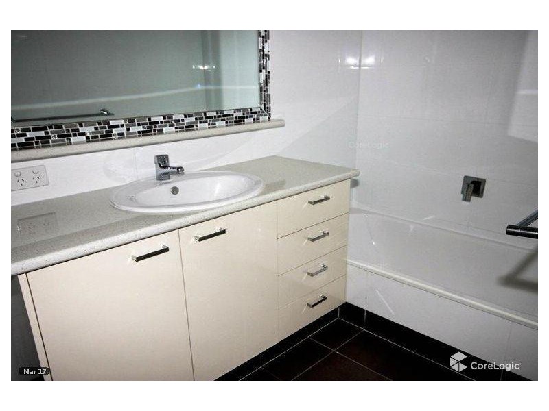 30 John Francis Drive, Carrara QLD 4211