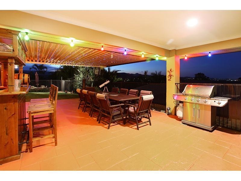 11 Mitaro Rise, Pacific Pines QLD 4211