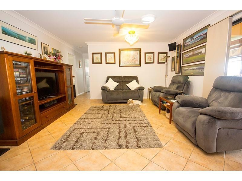 11 Mitaro Rise, Pacific Pines QLD 4211