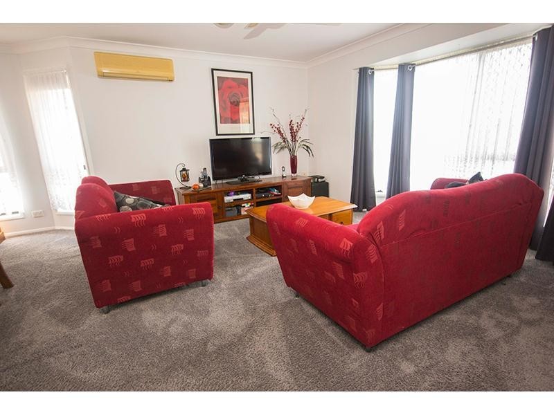 11 Mitaro Rise, Pacific Pines QLD 4211