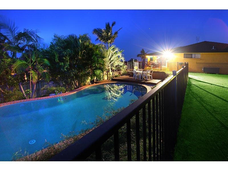 11 Mitaro Rise, Pacific Pines QLD 4211