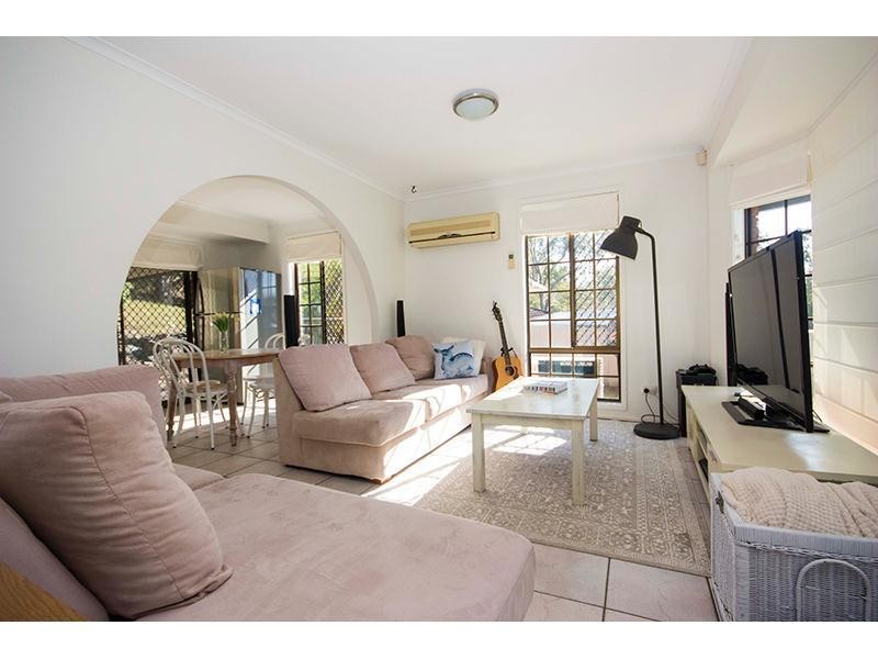 10 Culloden Court, Highland Park QLD 4211