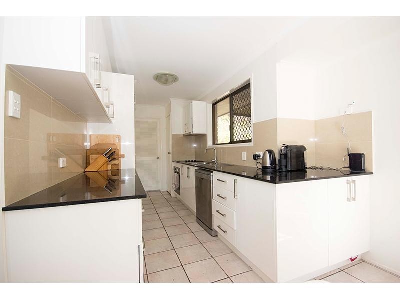 10 Culloden Court, Highland Park QLD 4211