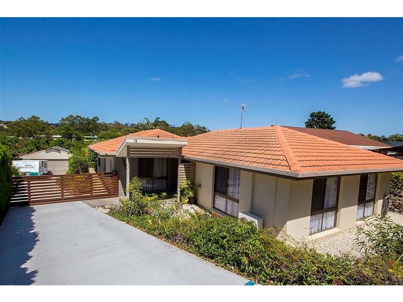 13 Aberdeen Court, Highland Park QLD 4211