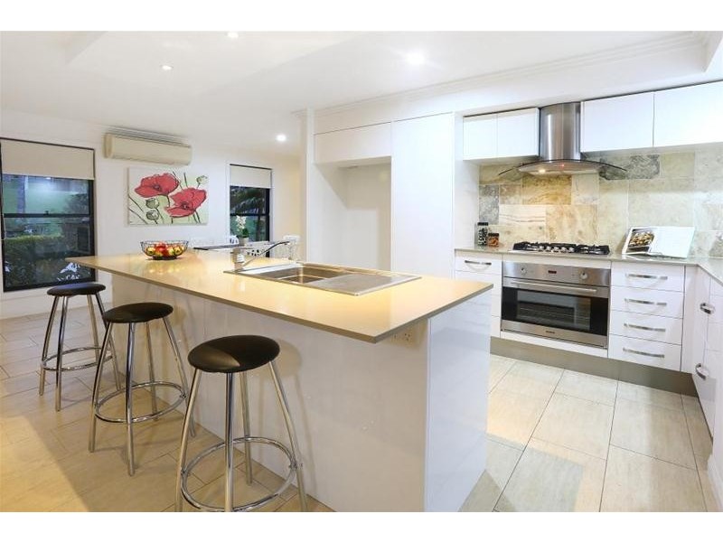 11 Kahlua Court, Highland Park QLD 4211