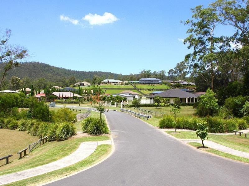 157 Nathanvale Drive, Mount Nathan QLD 4211