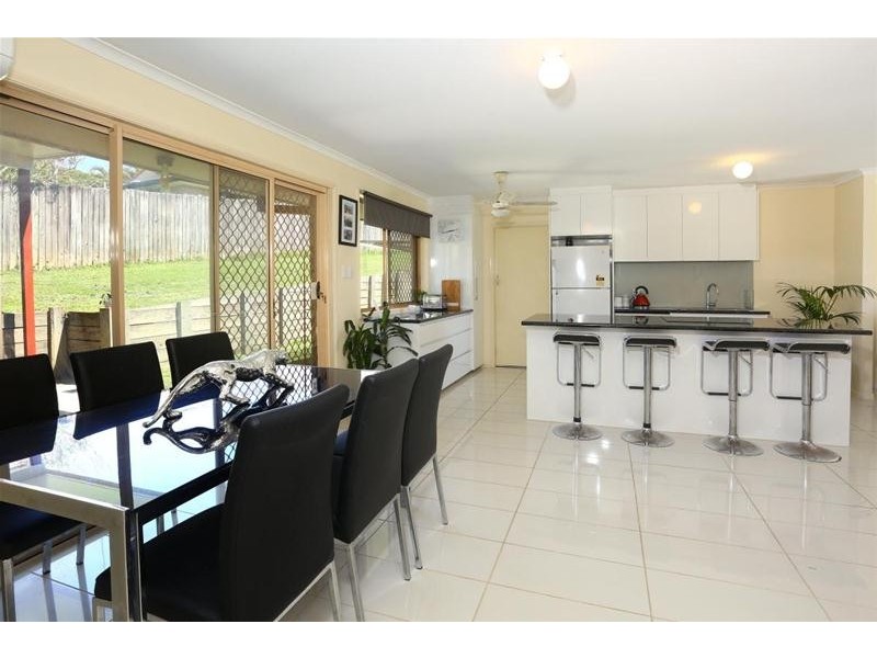 10 Knight Crescent, Nerang QLD 4211