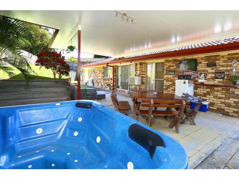 10 Knight Crescent, Nerang QLD 4211