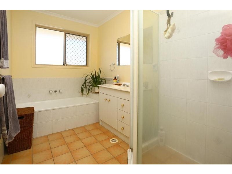 10 Knight Crescent, Nerang QLD 4211