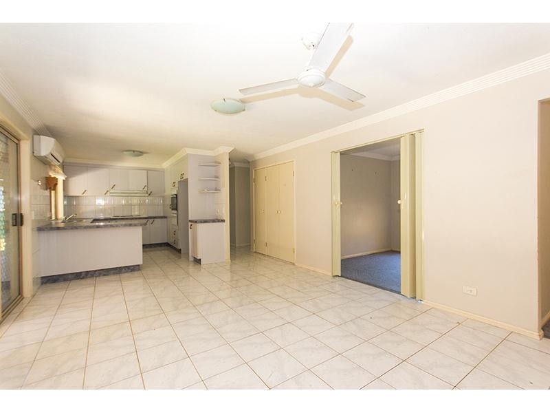 124 Macquarie Avenue, Molendinar QLD 4214