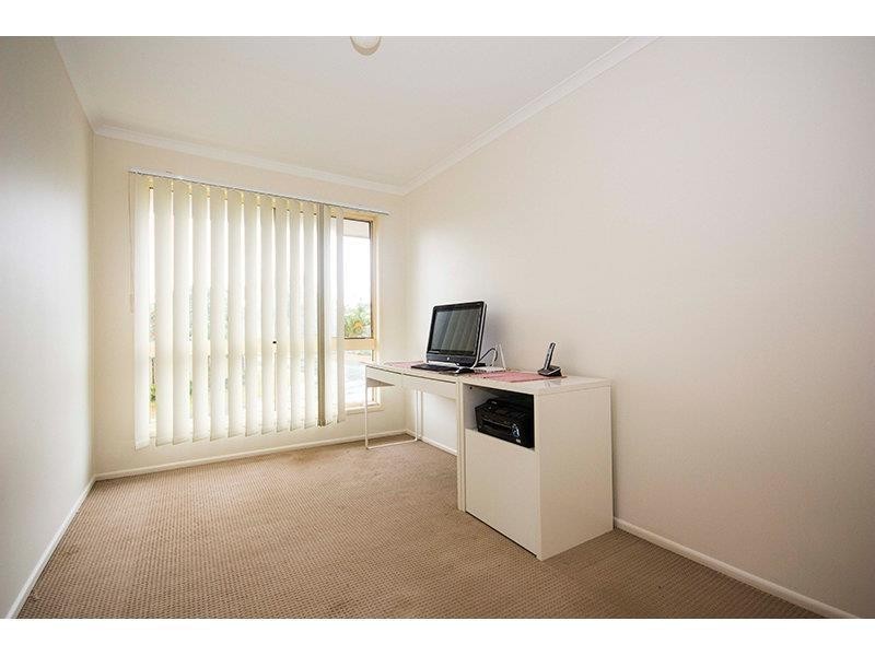 2 Convery Crescent, Highland Park QLD 4211