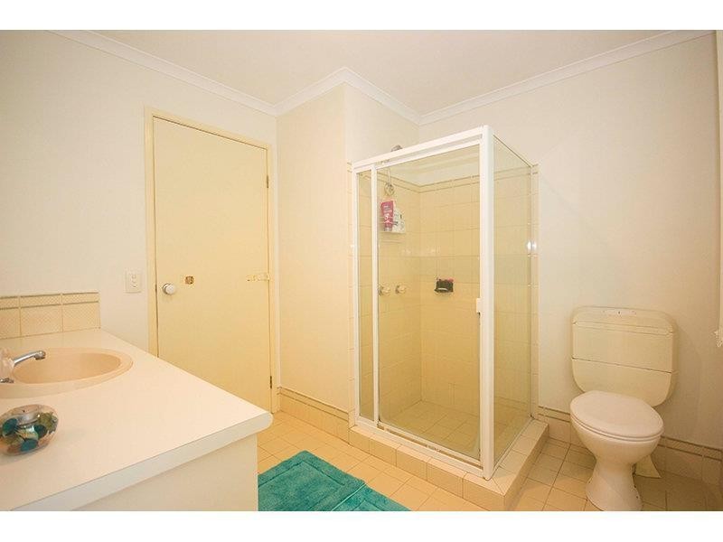 2 Convery Crescent, Highland Park QLD 4211