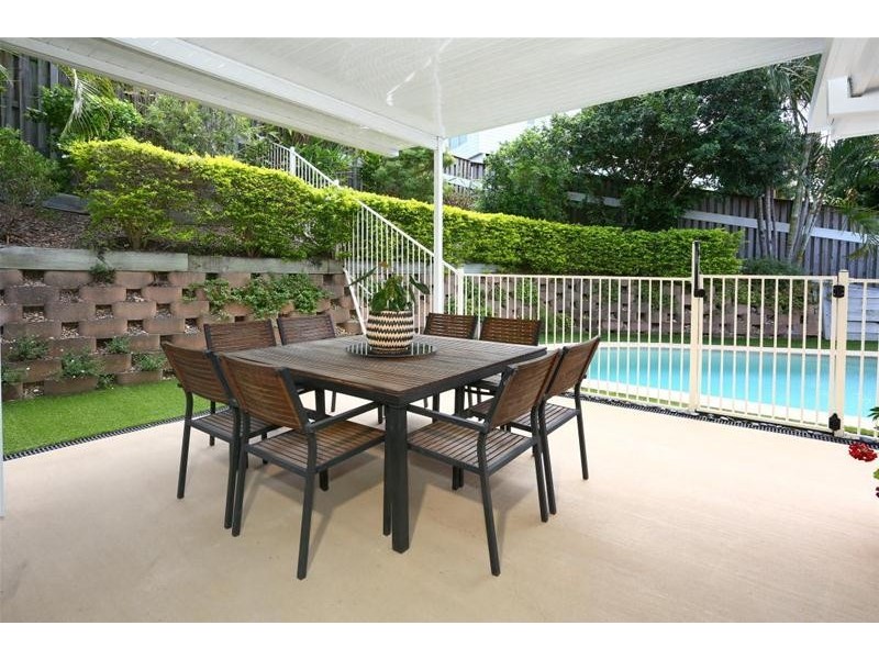 95 Pacific Pines Boulevard, Pacific Pines QLD 4211