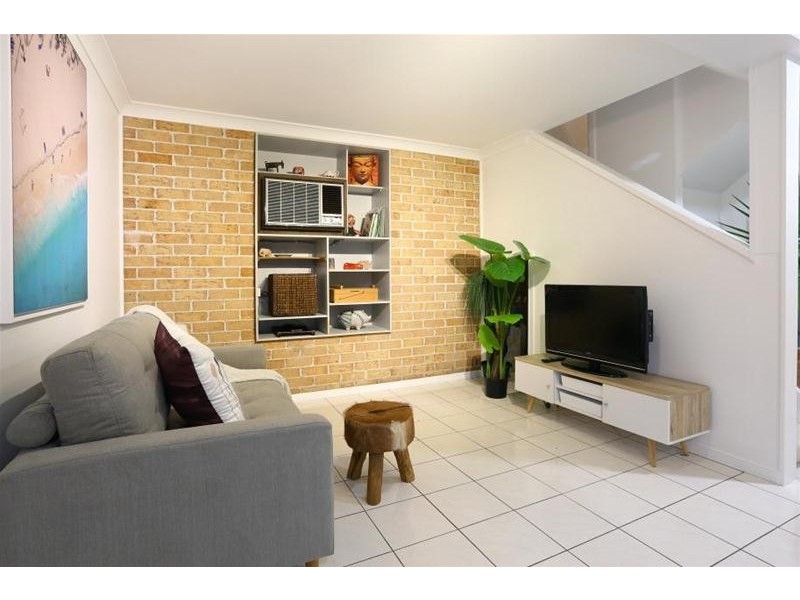 47 Yarrayne Road, Nerang QLD 4211