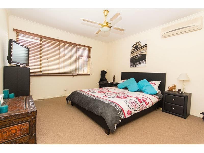 1/159 Pappas Way, Carrara QLD 4211