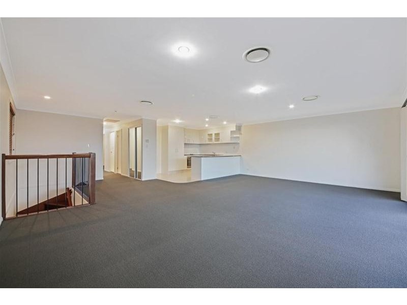 25/2 Ridgeline Way, Highland Park QLD 4211