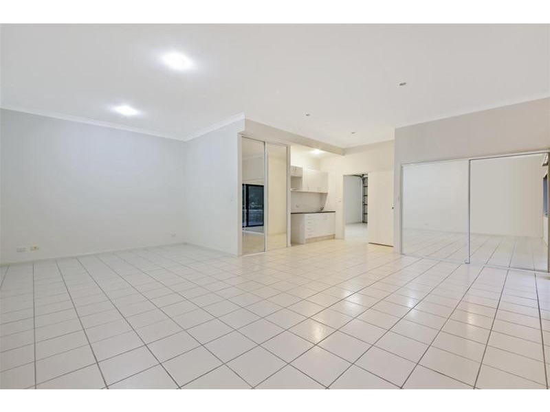 25/2 Ridgeline Way, Highland Park QLD 4211