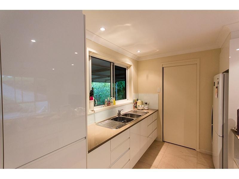 31a Ben Lomond Drive, Highland Park QLD 4211