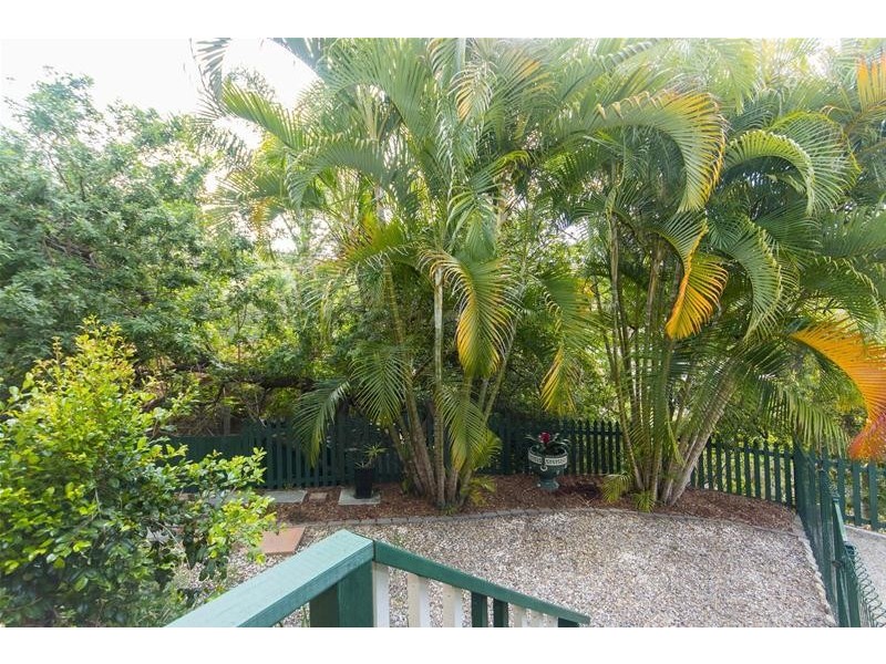 2/16 Lauder Court, Highland Park QLD 4211