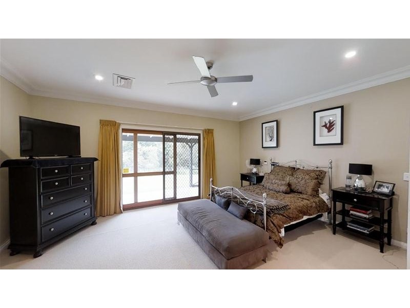 22 Oak Street, Nerang QLD 4211