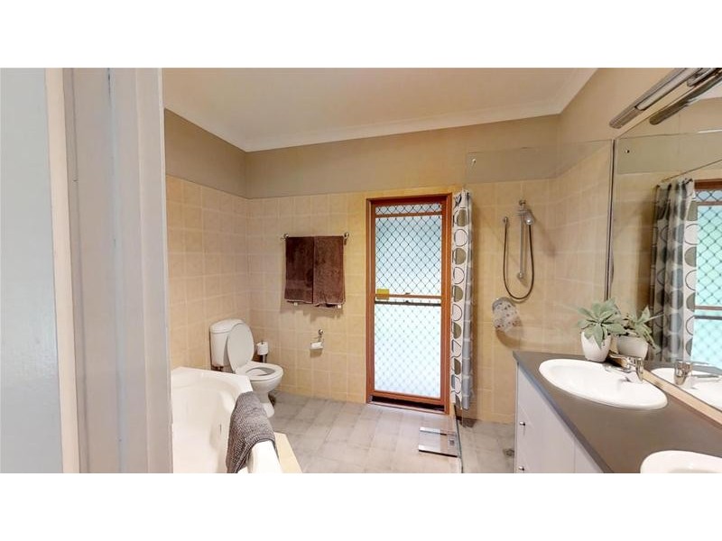 22 Oak Street, Nerang QLD 4211