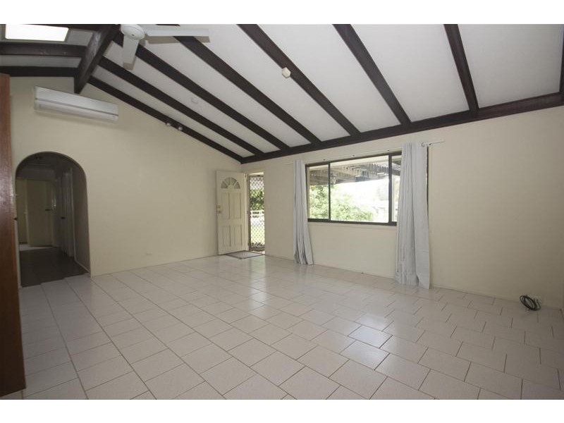 2/20 Birribi Avenue, Nerang QLD 4211