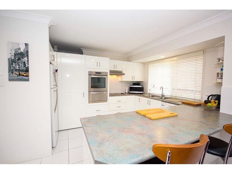 186 Alexander Drive, Highland Park QLD 4211