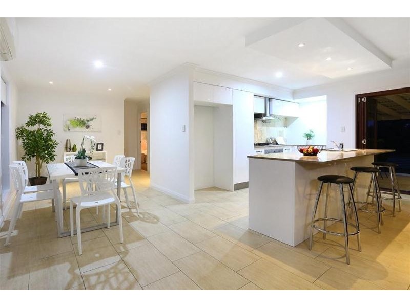 11 Kahlua Court, Highland Park QLD 4211