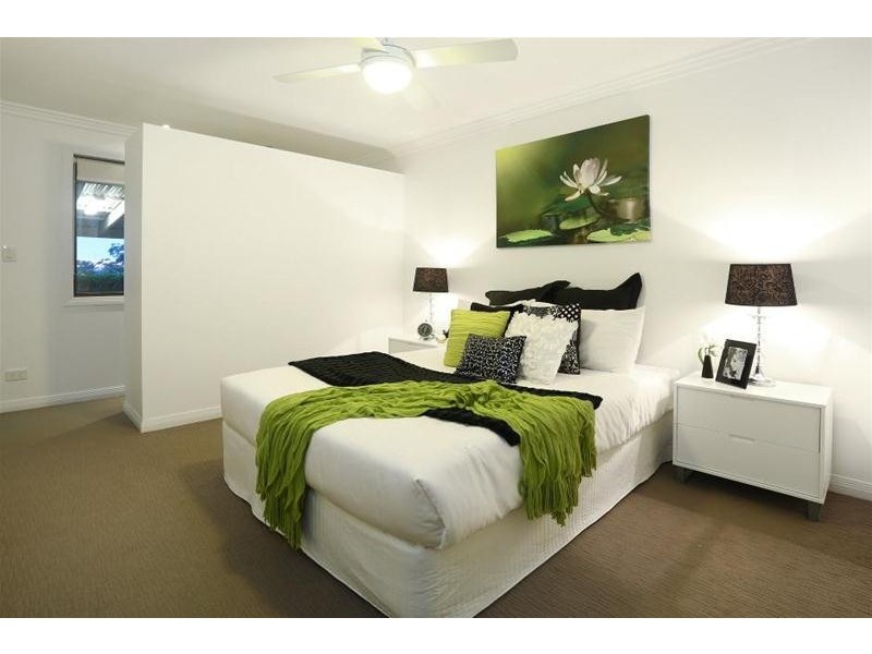 11 Kahlua Court, Highland Park QLD 4211