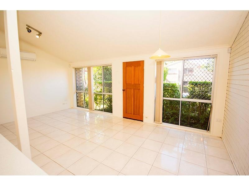 8/75 Price Street, Nerang QLD 4211