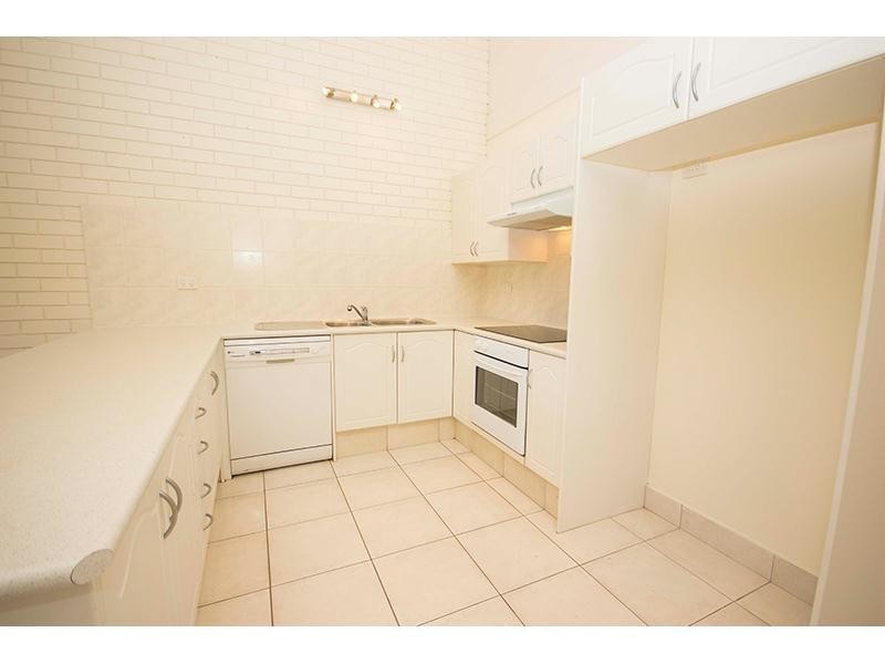 8/75 Price Street, Nerang QLD 4211