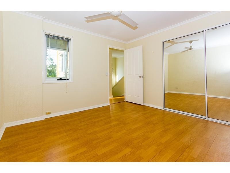 9/2 Kilpatrick Court, Highland Park QLD 4211