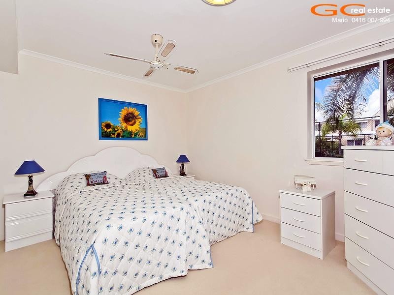 1/3 Marina Crescent, Hollywell QLD 4216