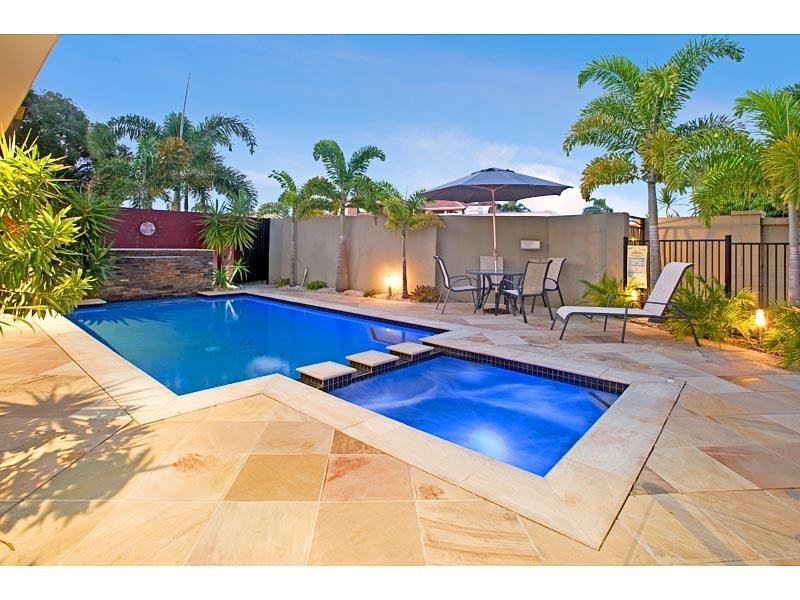 Paradise Point QLD 4216