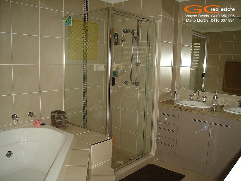 3 Lagos Court, Runaway Bay QLD 4216