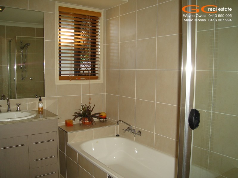 3 Lagos Court, Runaway Bay QLD 4216