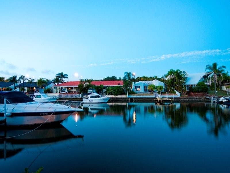 55 Pebble Beach Drive, Runaway Bay QLD 4216