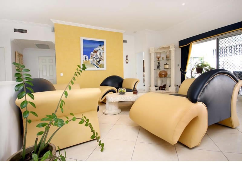 24 Pebble Beach Drive, Runaway Bay QLD 4216