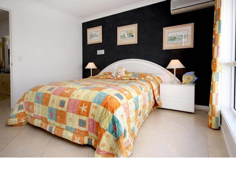 24 Pebble Beach Drive, Runaway Bay QLD 4216