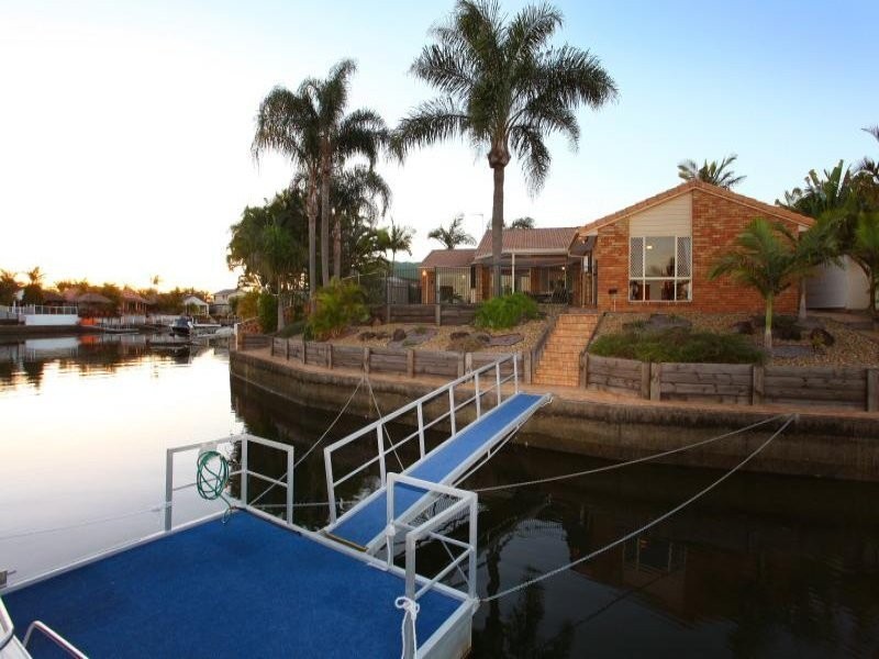 34 Nirvana Court, Runaway Bay QLD 4216