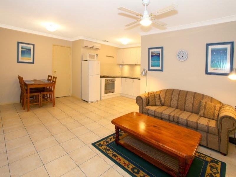 34 Nirvana Court, Runaway Bay QLD 4216