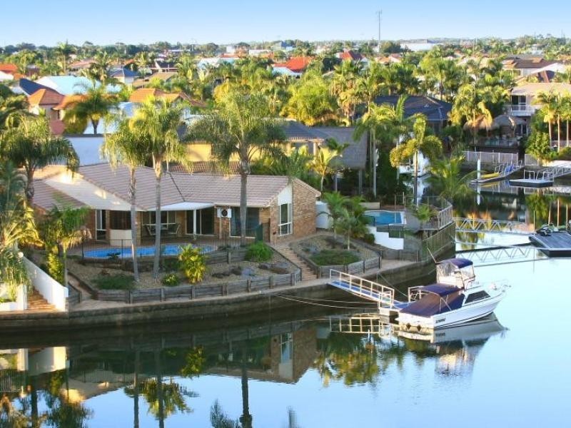 34 Nirvana Court, Runaway Bay QLD 4216